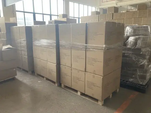 Produit emballe controle avant la confirmation finale du scelle.